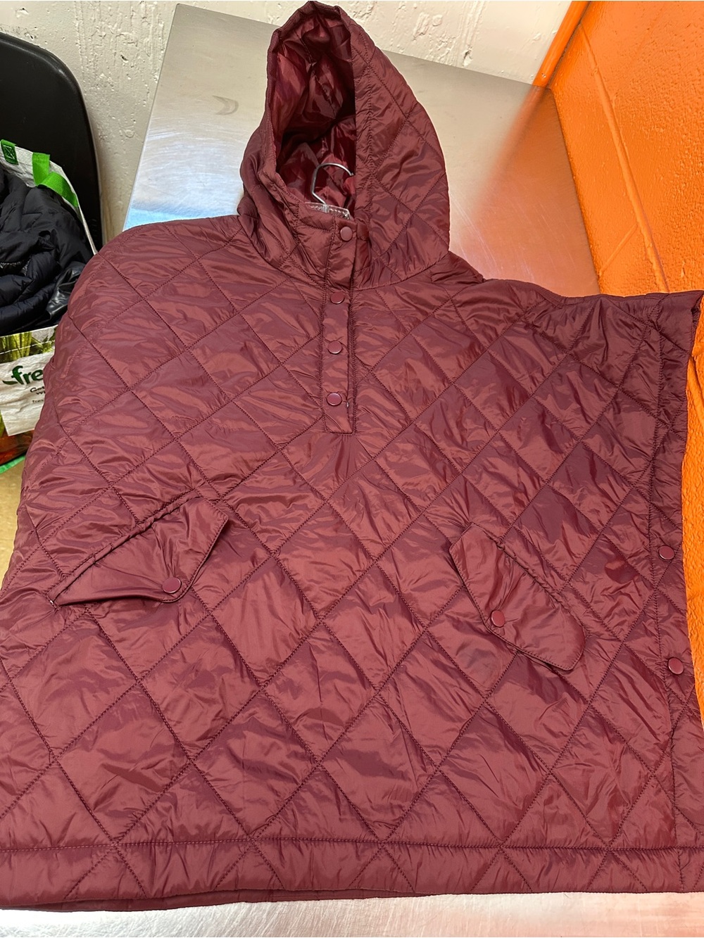 NWT DÈLUC Otis Quilted Puffer Poncho in Burgundy (XS/S)